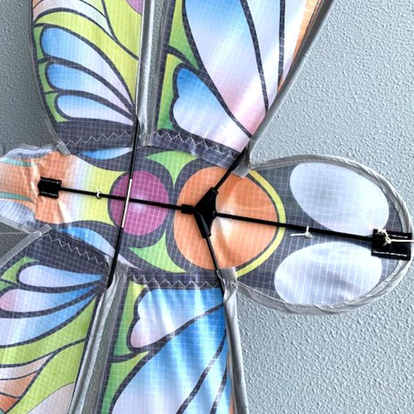 Framing detail on Dragonfly childrens kite from leading edge kites